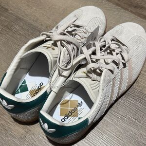 Adidas Gazelle J Sneakers